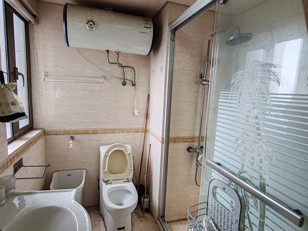 嘉兴海宁海宁市区西山一品商务中心西山一品单身公寓1500元出租房源