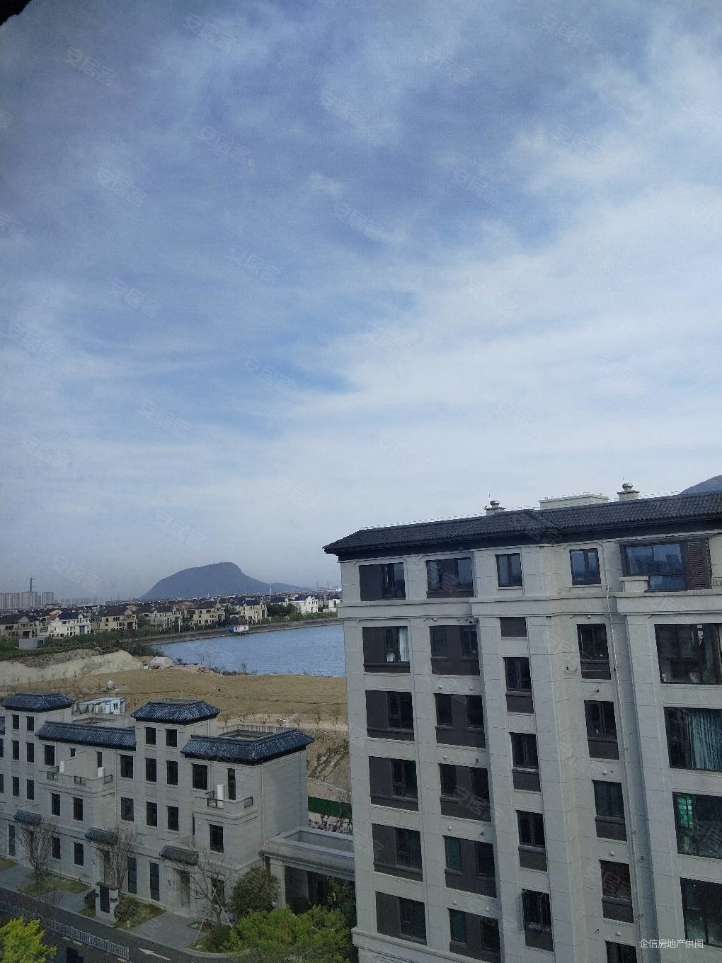 出售雅戈尔香湖丹堤130平湖景洋房可以看到湖