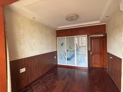 绍兴柯桥华舍东周小区三室两卫简单装修出租,价格便宜。出租房源真实图片