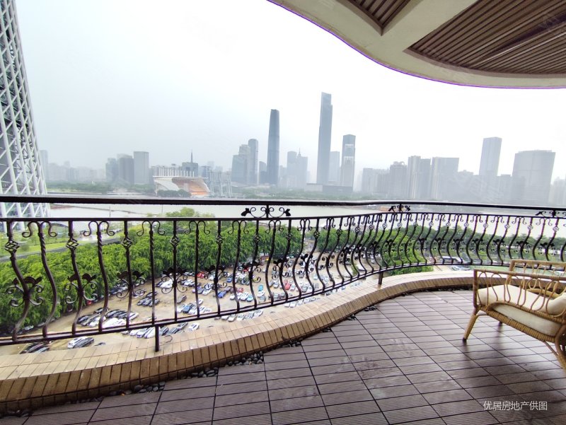 少有出售户型!跃式方正客厅 珠江帝景苑克莱 全景观