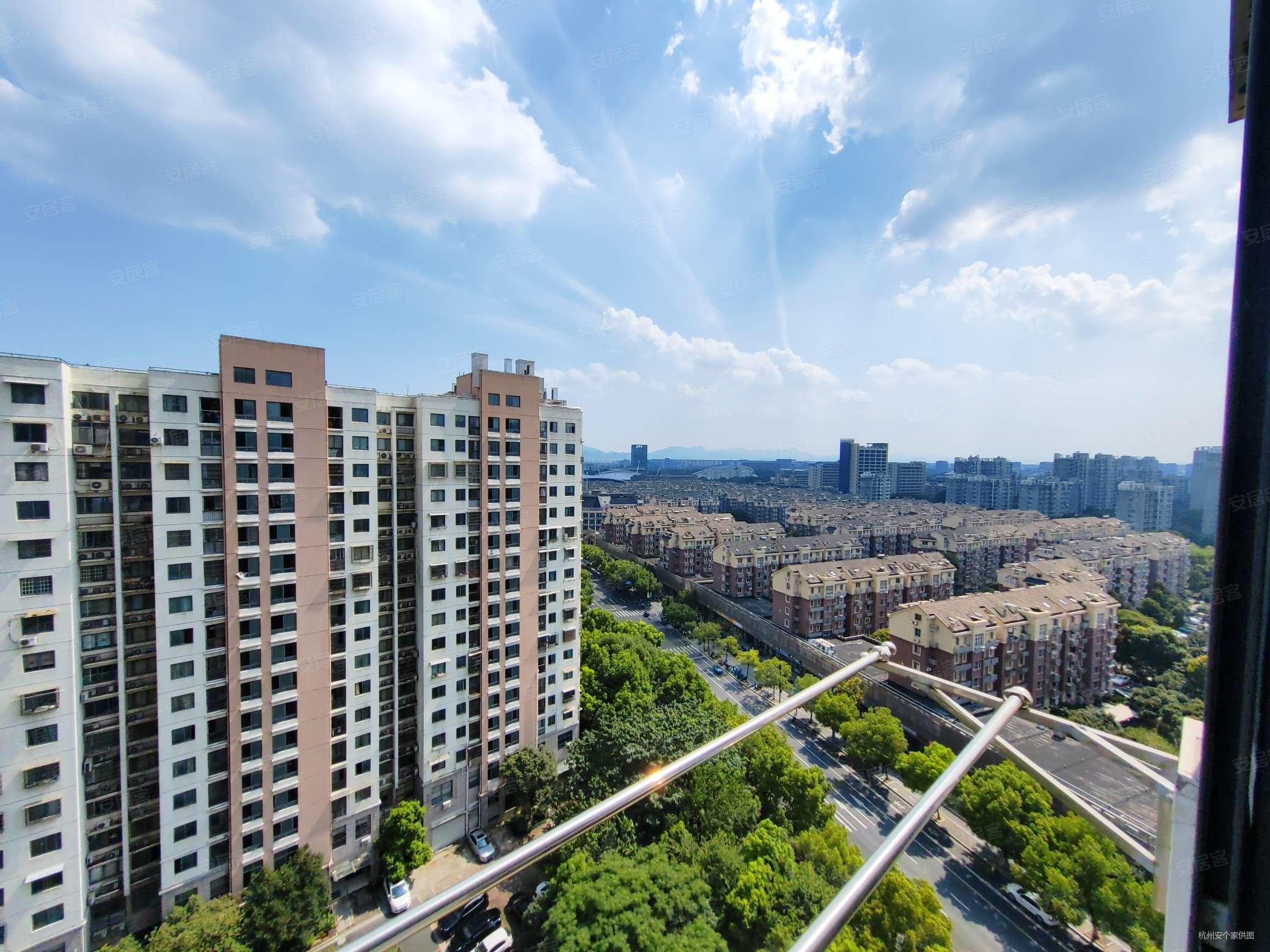 天虹公寓低密宜居刚需小三居南向采光好近医院近地铁