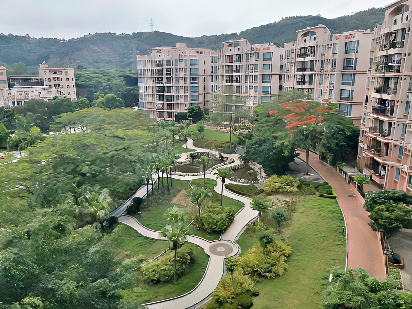 御景花园3室2厅1卫73㎡南北71万