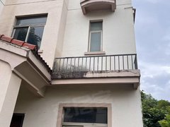 韶关武江新城区太阳别墅整栋220方 毛坯 可签长期 150方花园 停车方便出租房源真实图片