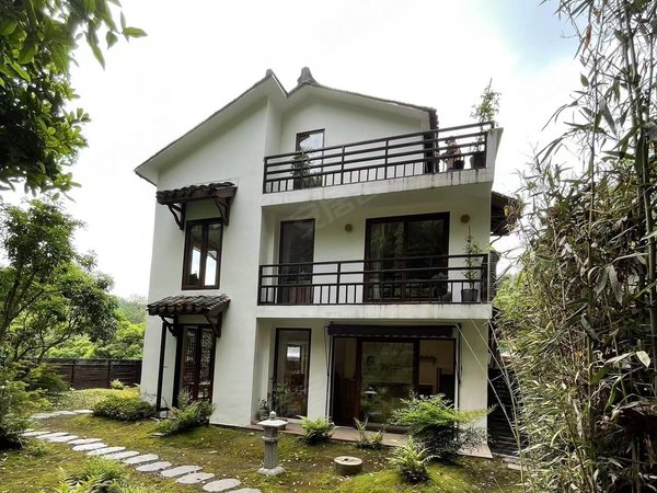 杭州西湖西湖四眼井小区三台山景区景区别墅,带院子120方,露台20方,精