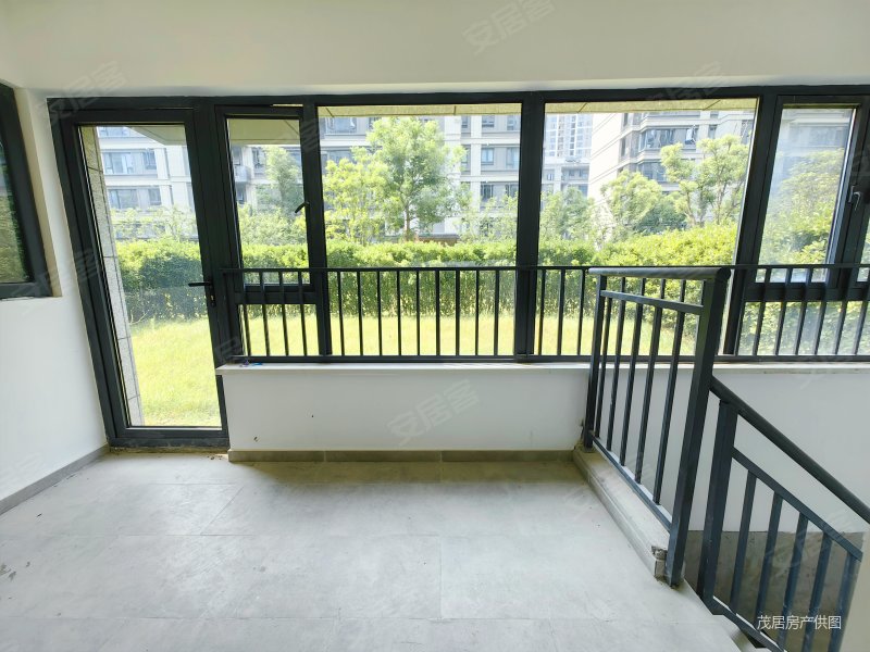 新上公园万象底复带院子,一六八北区加次新小区加招商