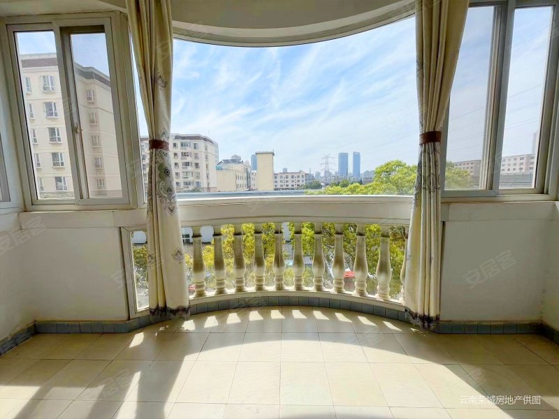 地铁口 精装修 三房 南北通透 急卖 拎包入住 看房方便,江东丽景园