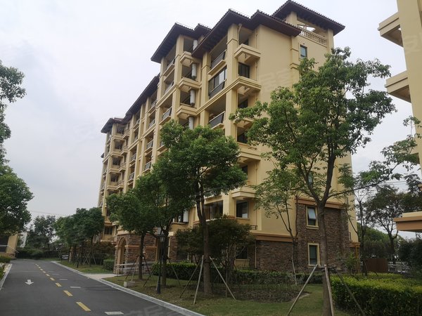 上海奉贤奉城悦城华庭出租 悦城华庭   一室二厅 精装修 2200看房方便