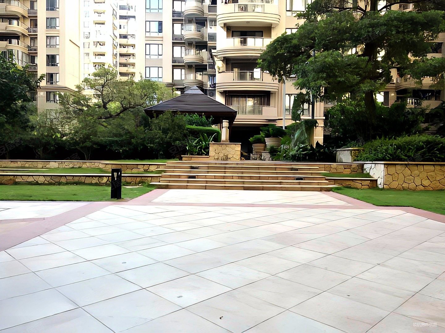 中骏蓝湾半岛3室2厅2卫145.47㎡东南678万