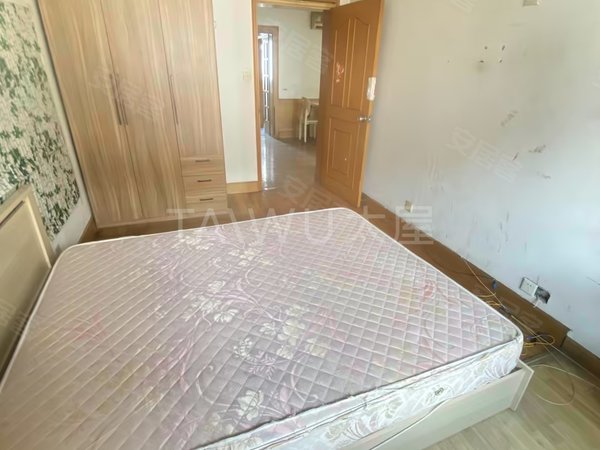 上海浦东金桥东陆安居苑九街坊近12号线杨高北路地铁站,可办居住证