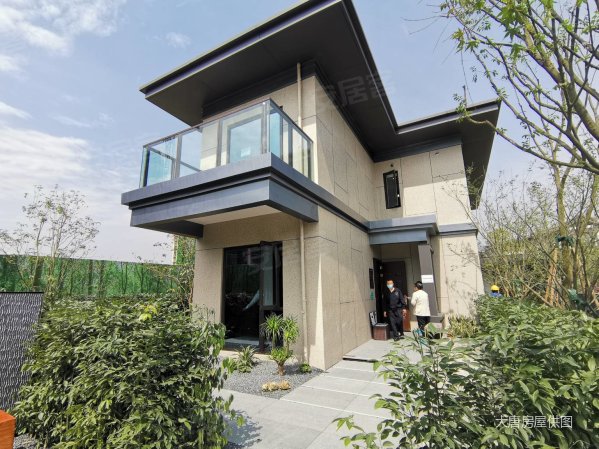 可改造空间超大, 融创万达文旅城二手房, 4室2厅3卫, 160万元 - 成都