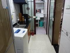 桂林象山五美路文明路12号小区人民医院边上,高1楼单间配套家具,家电齐全出租房源真实图片