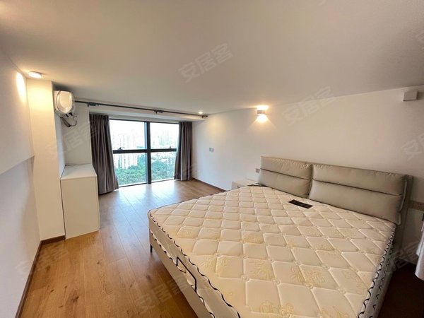 深圳南山华侨城绿景美景广场复式公寓拎包入住  景观开阔 南北通透