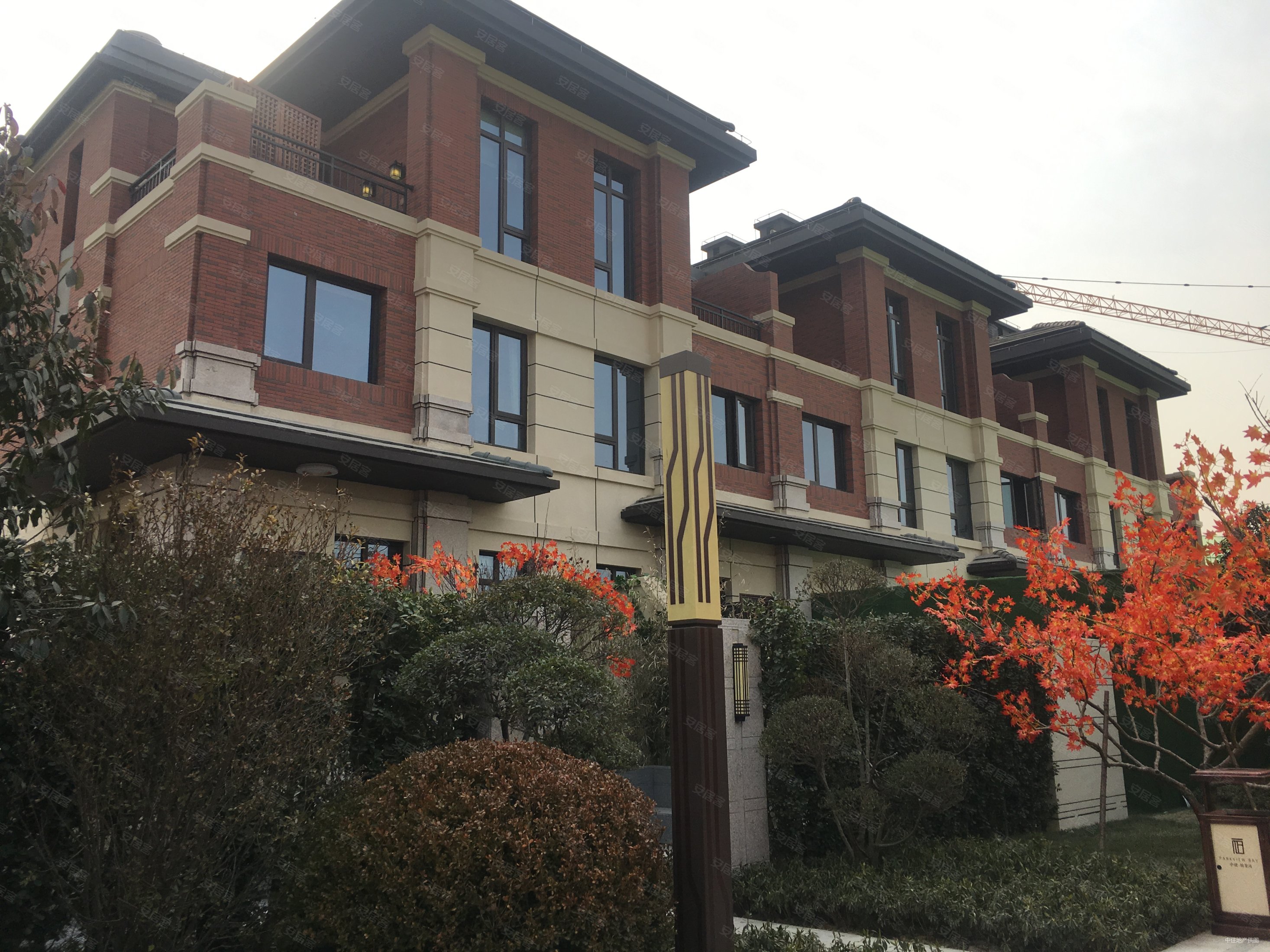 中骏柏景湾3室2厅2卫100㎡南北56万