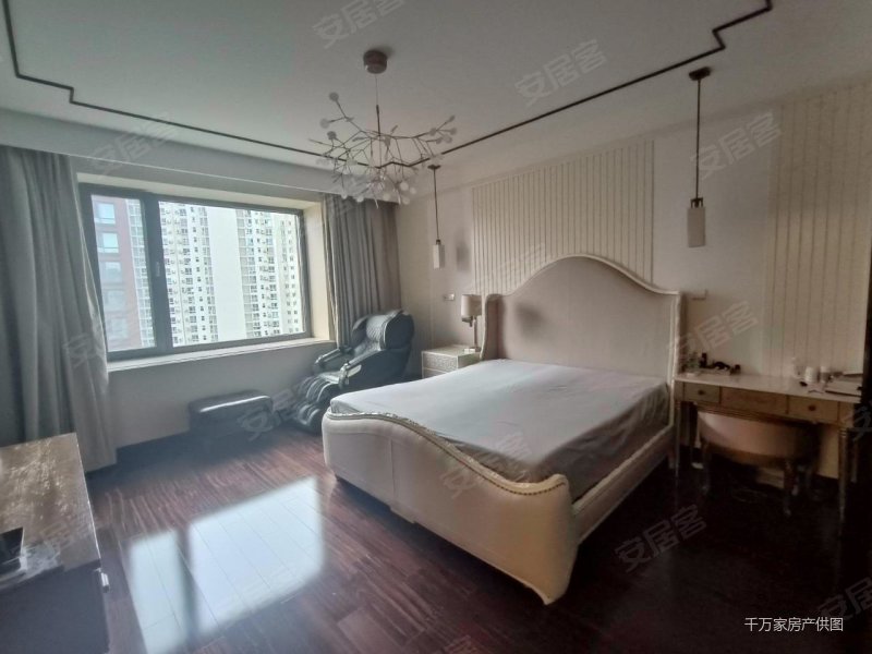 陆家嘴公馆 商圈成熟 医疗配套成熟 南北通透 中间楼层