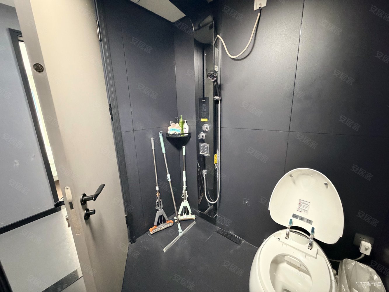 百年华府3室2厅2卫117.95㎡南北69万