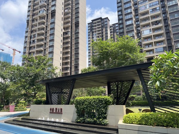 南宁良庆良庆镇中南紫云集五象湖西二号地铁口600米 中南紫云集3房2厅