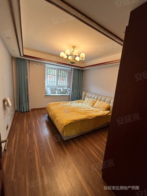 东郡华府南北通透近地铁精装可拎包入住小区新商品住宅