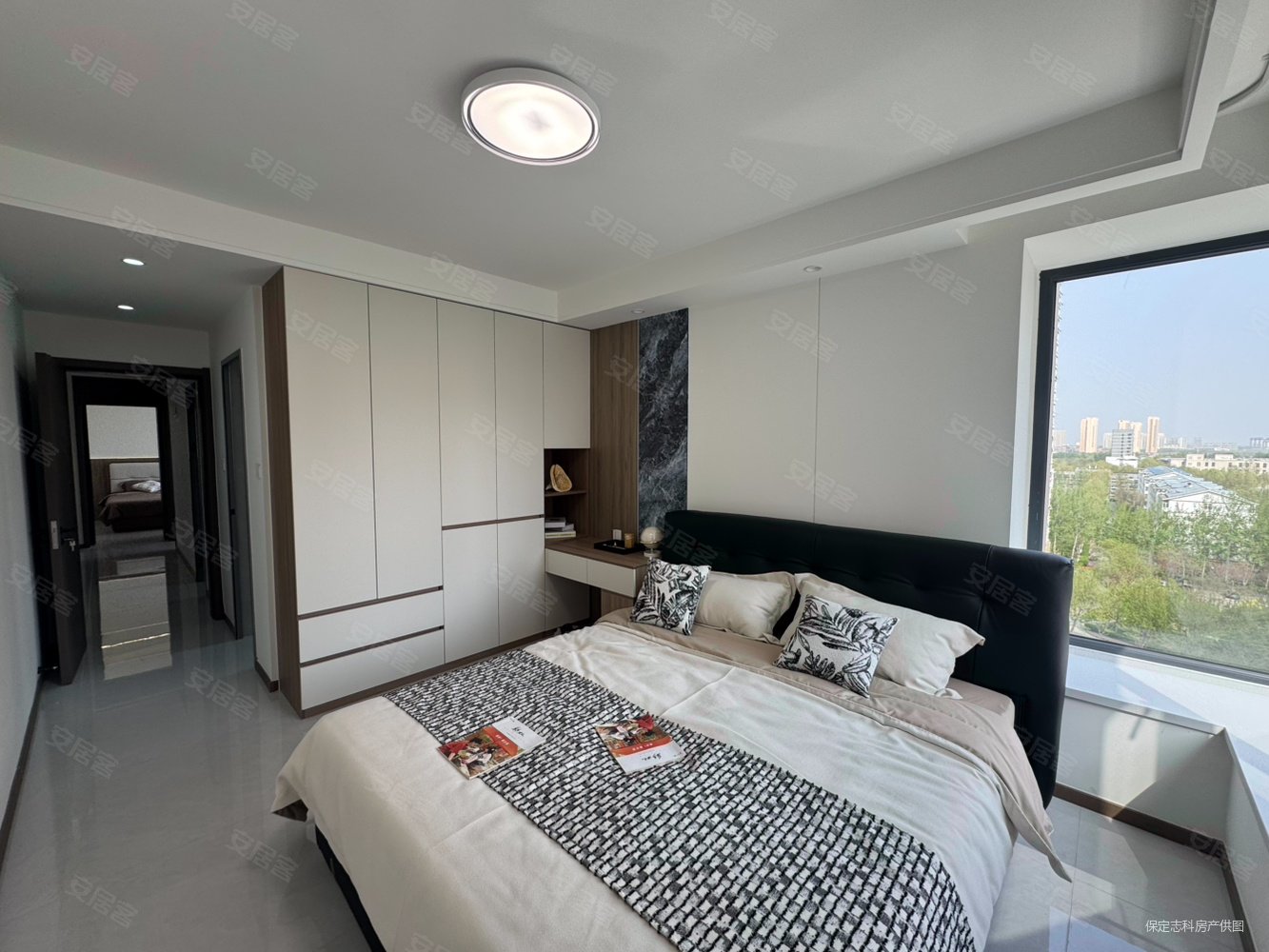 维多利亚夏郡3室2厅2卫137.1㎡南北105.8万