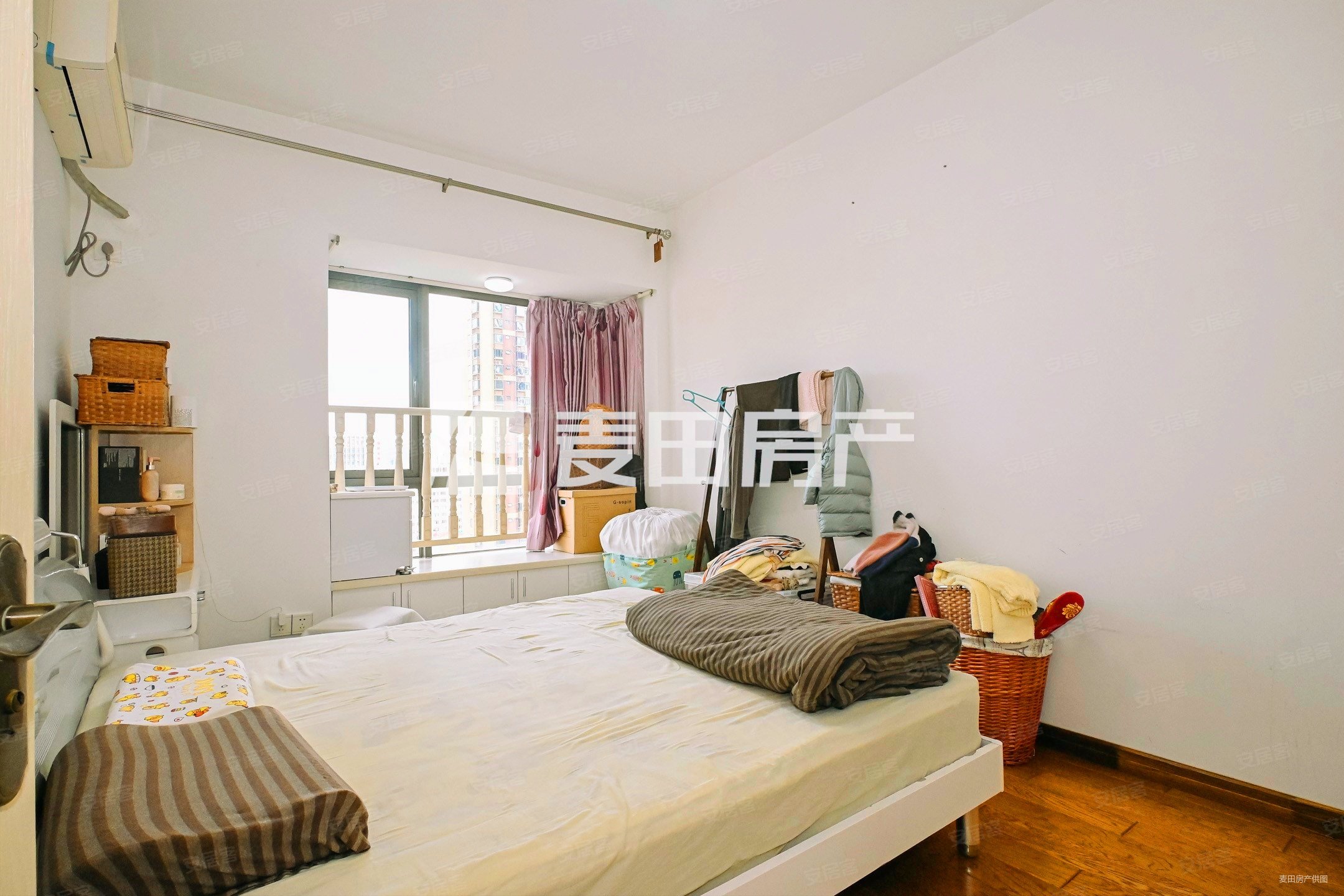 大儒世家藏珑 南北通透 近医院 刚需两居 豪华精装 有电梯