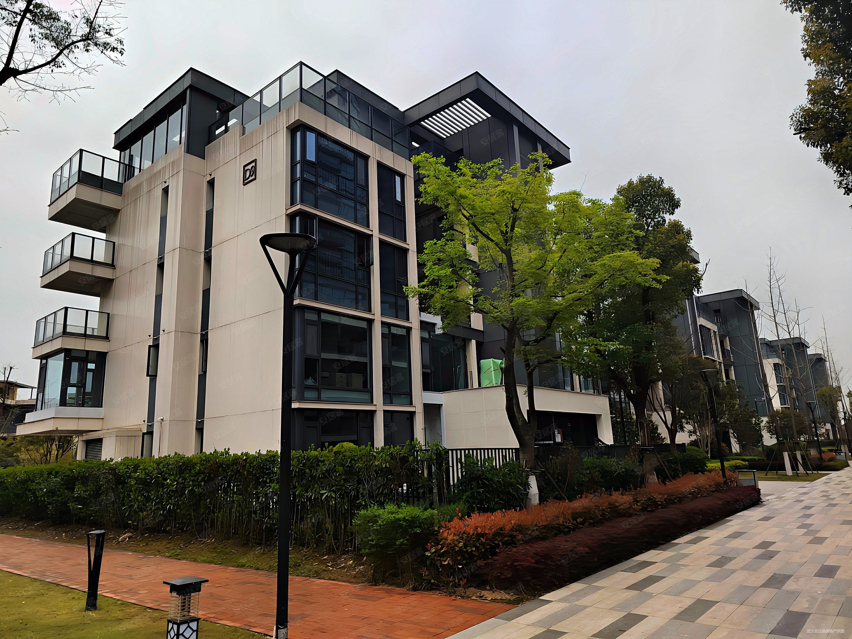 人生没有避风港别墅才是真梦想华侨城原岸上下共6层联排别墅