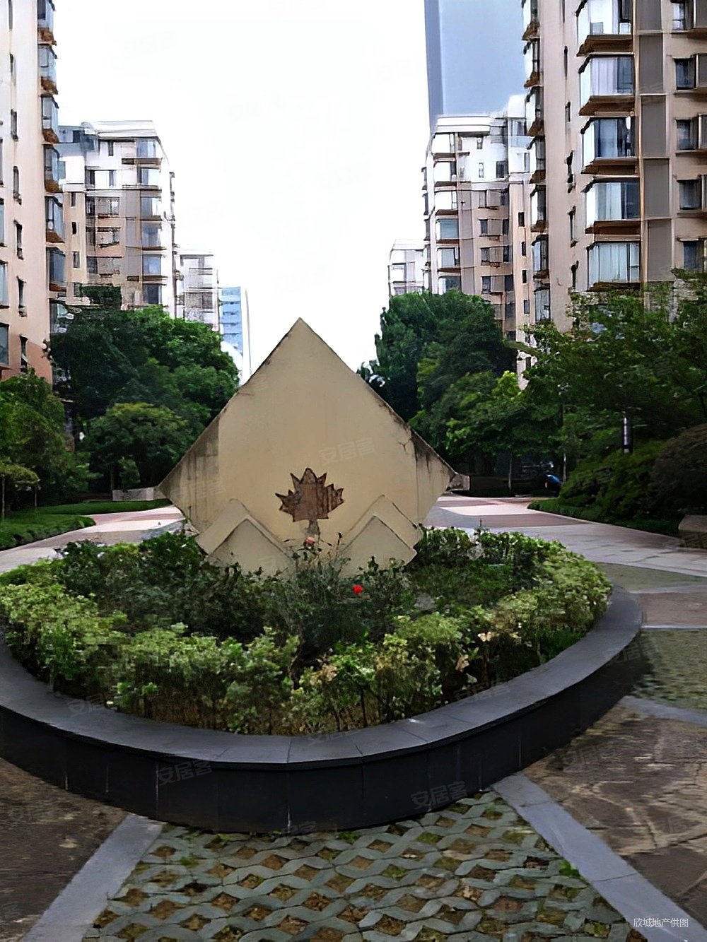 拉德芳斯梧桐花园南苑5室2厅2卫206.25㎡南北1080万