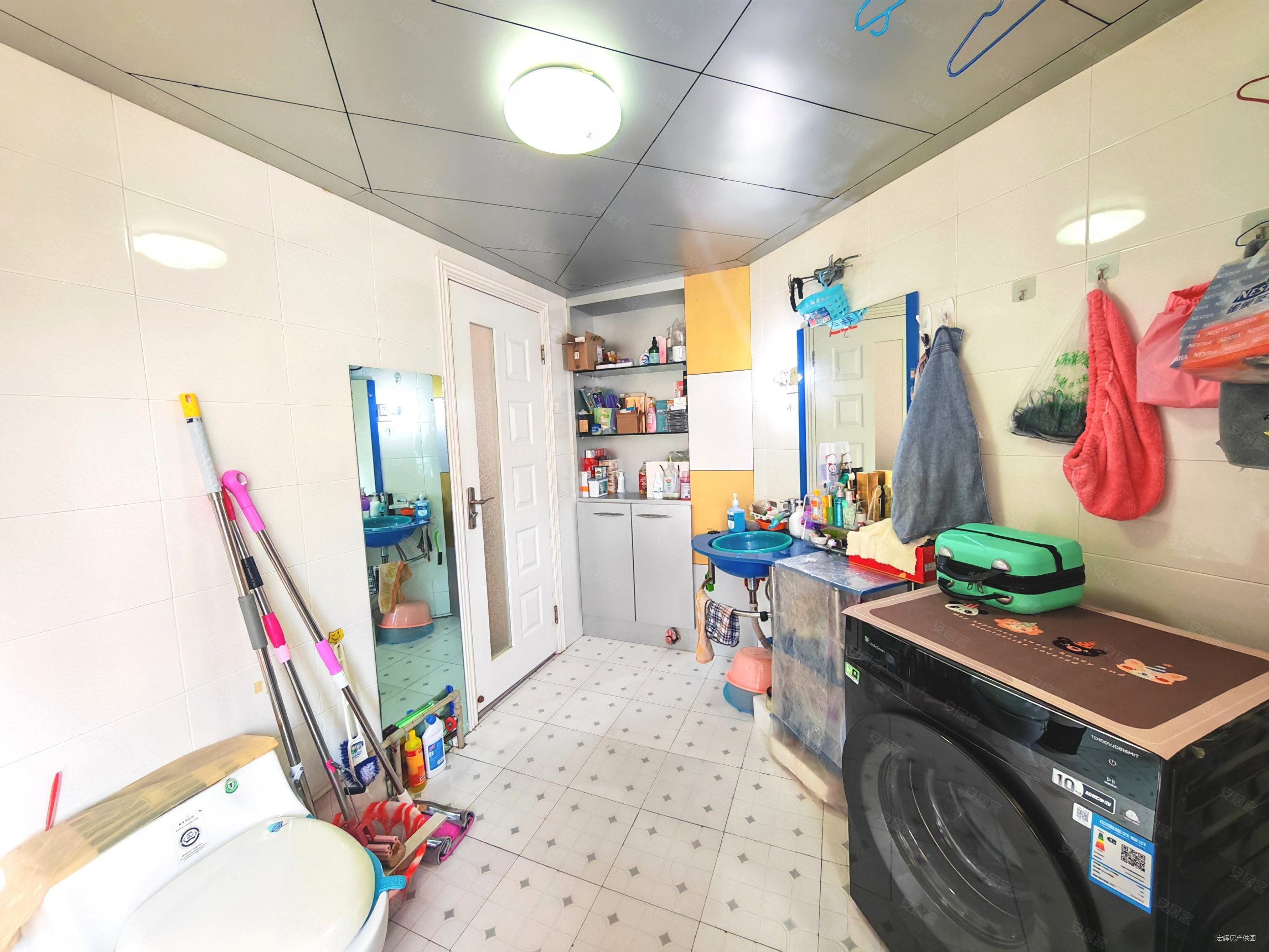 龙源叠翠3室2厅2卫147.81㎡南北76万