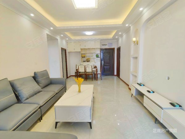 蓝湖国际家装3房全新未入住只需45万