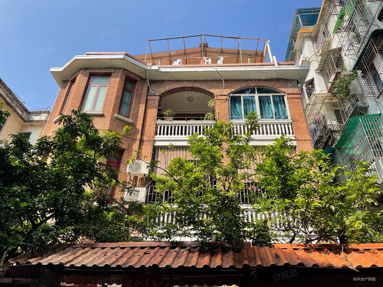 新河浦别墅6室3厅2卫260.3㎡东南2883万