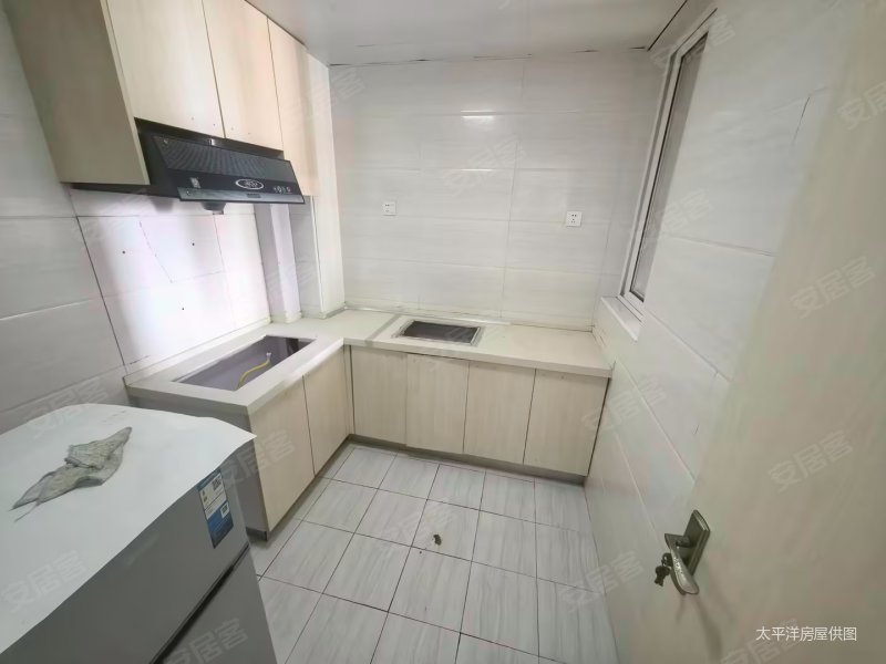 汇郡米兰苑1室1厅1卫64.27㎡南北268万