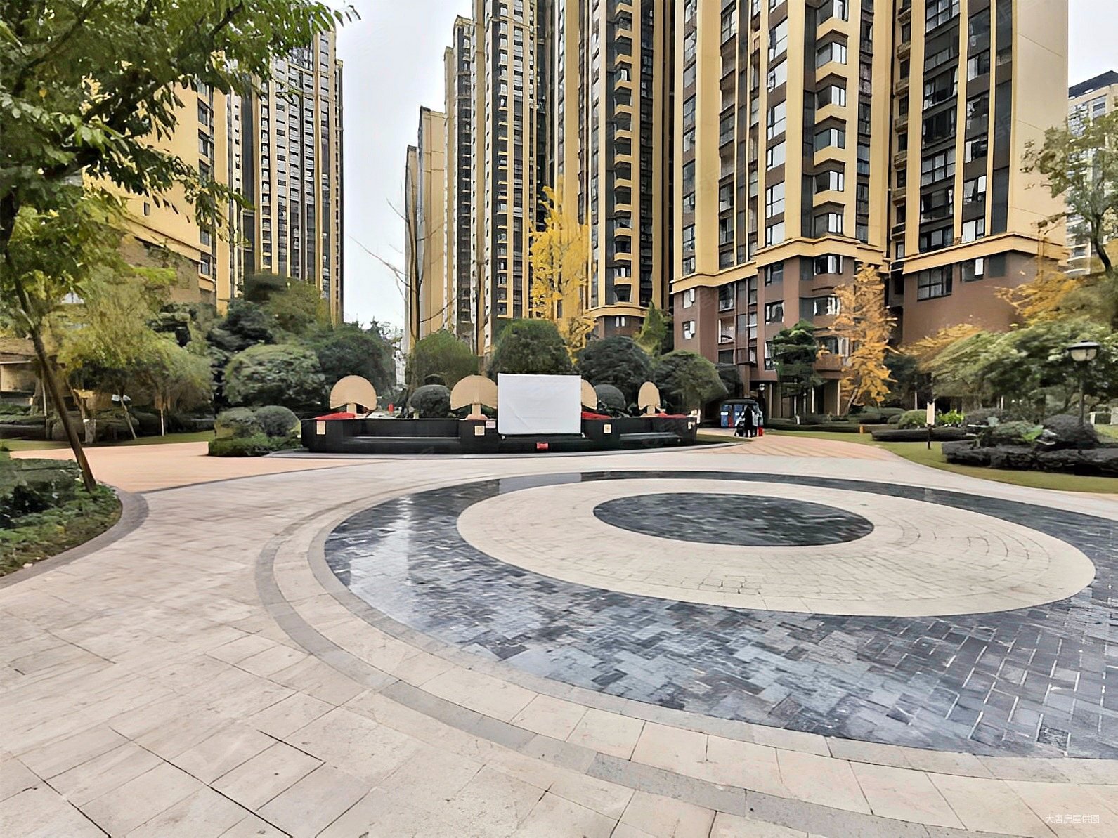 捡漏时代悦城精装套三中间楼层房东诚心出售