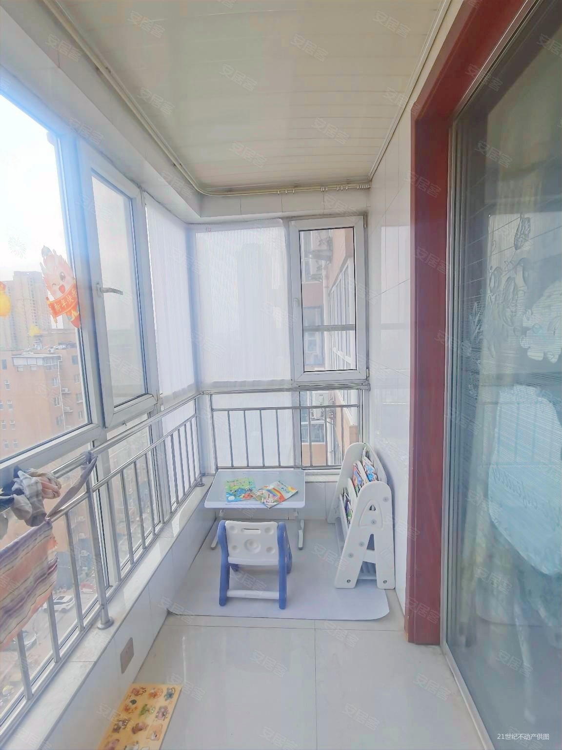 东南,电梯小高层19层,中间楼层,带地下室随时看,水韵华庭二手房,99万