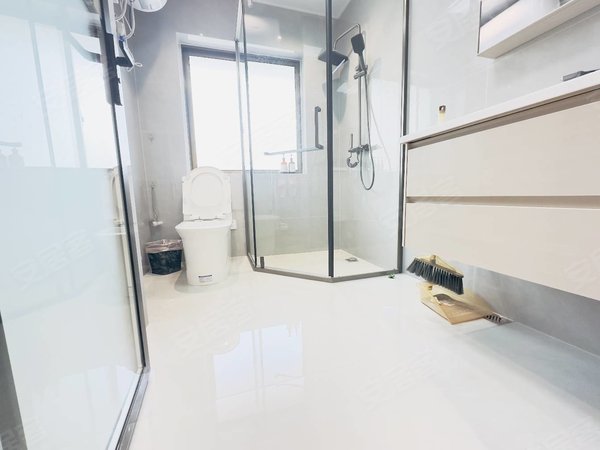 金华东阳东阳市中心东阳银泰城银泰城 江北 江南小区房 东阳那都有 二室一厅 三室一厅出租房源真实图片