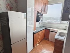 吕梁离石世纪广场半岛四季 一室一厨一卫，拎包入住家具家电齐全，家政已搞出租房源真实图片