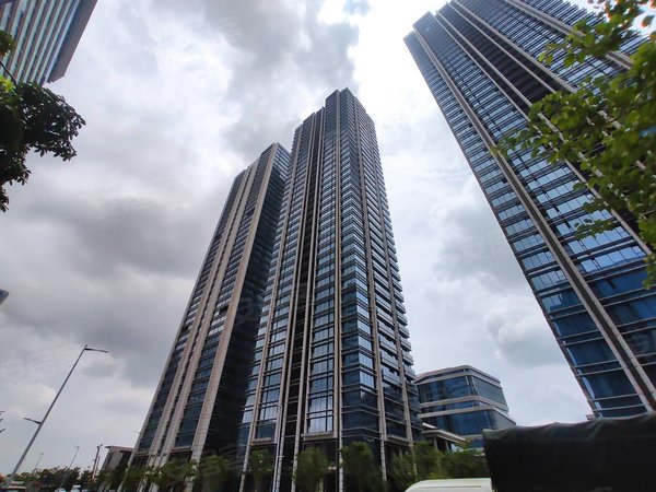 广州黄埔鱼珠保利鱼珠港(商住楼)保利鱼珠港 全新豪华公寓一线江景