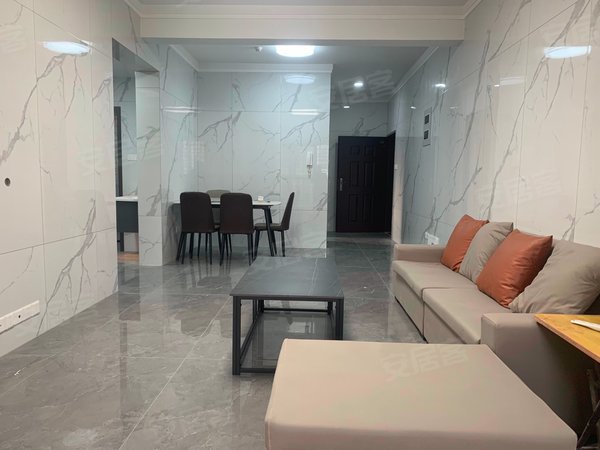 泉州晋江世茂御龙湾嘉豪御景嘉豪御景 绿洲公园旁 朝南精装三房首租