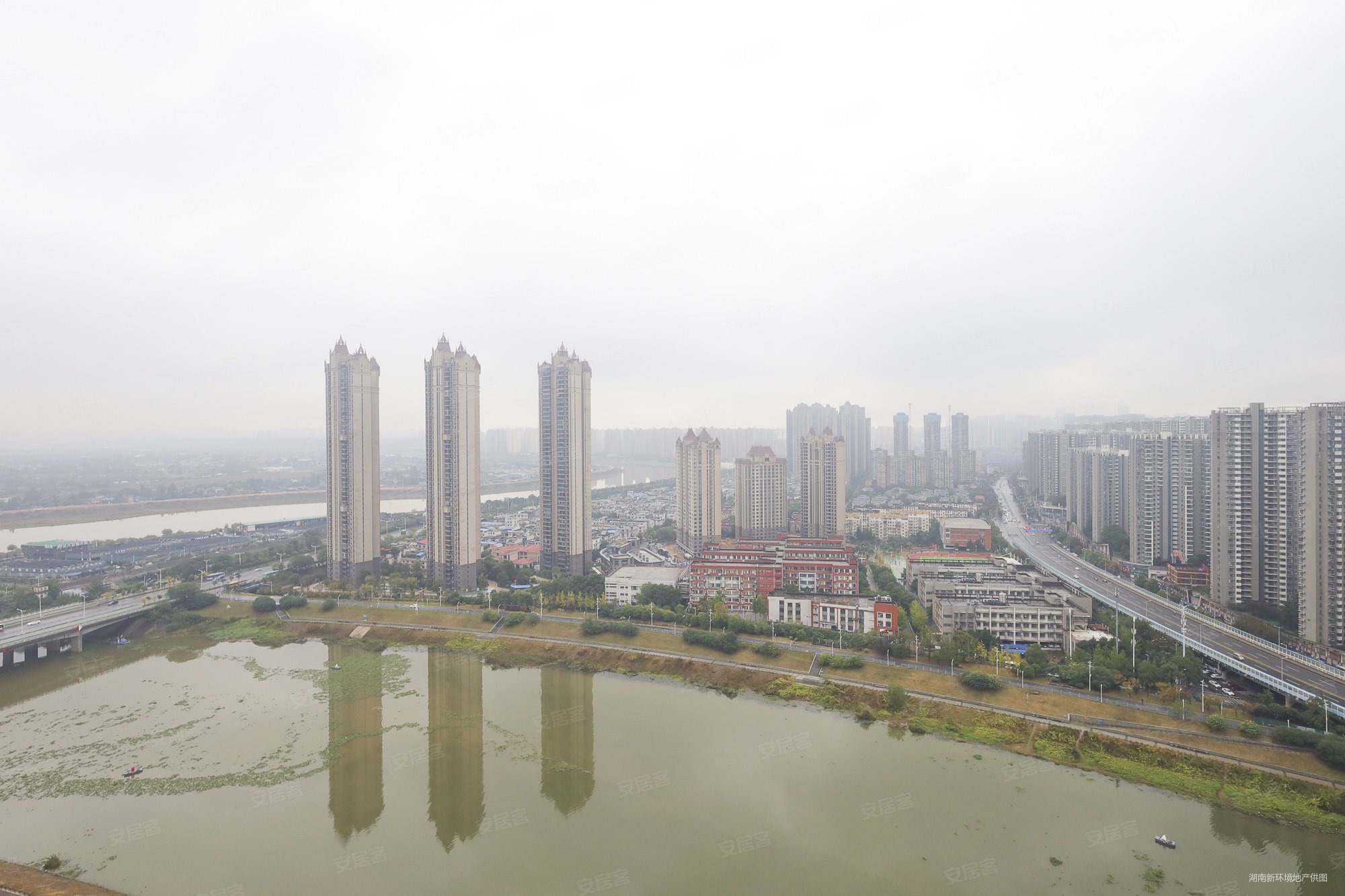 双湾国际毛坯江景三房户型周正房间客厅皆可看江视野开阔