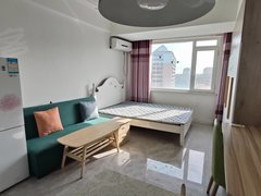 芝罘壹号公寓有多套房，可短租。繁华地段交通便利精装家电齐全