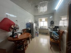 来宾兴宾兴宾城区新兴小学附近两房。步梯好楼层。家具家电齐全，拎包入住出租房源真实图片