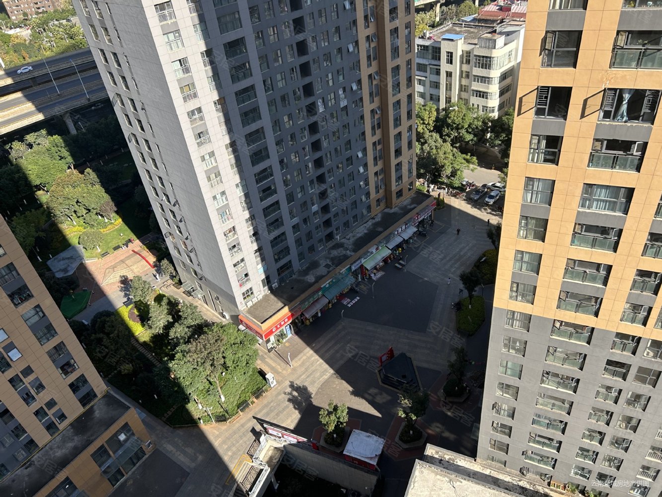 带车位同德广场旁品质小区金尚俊园二期证件齐全拎包入住