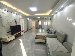 常熟东南开发区东南开发区中心湖畔现代城三期精装大3室 家电齐全 随时入住看房出租房源真实图片