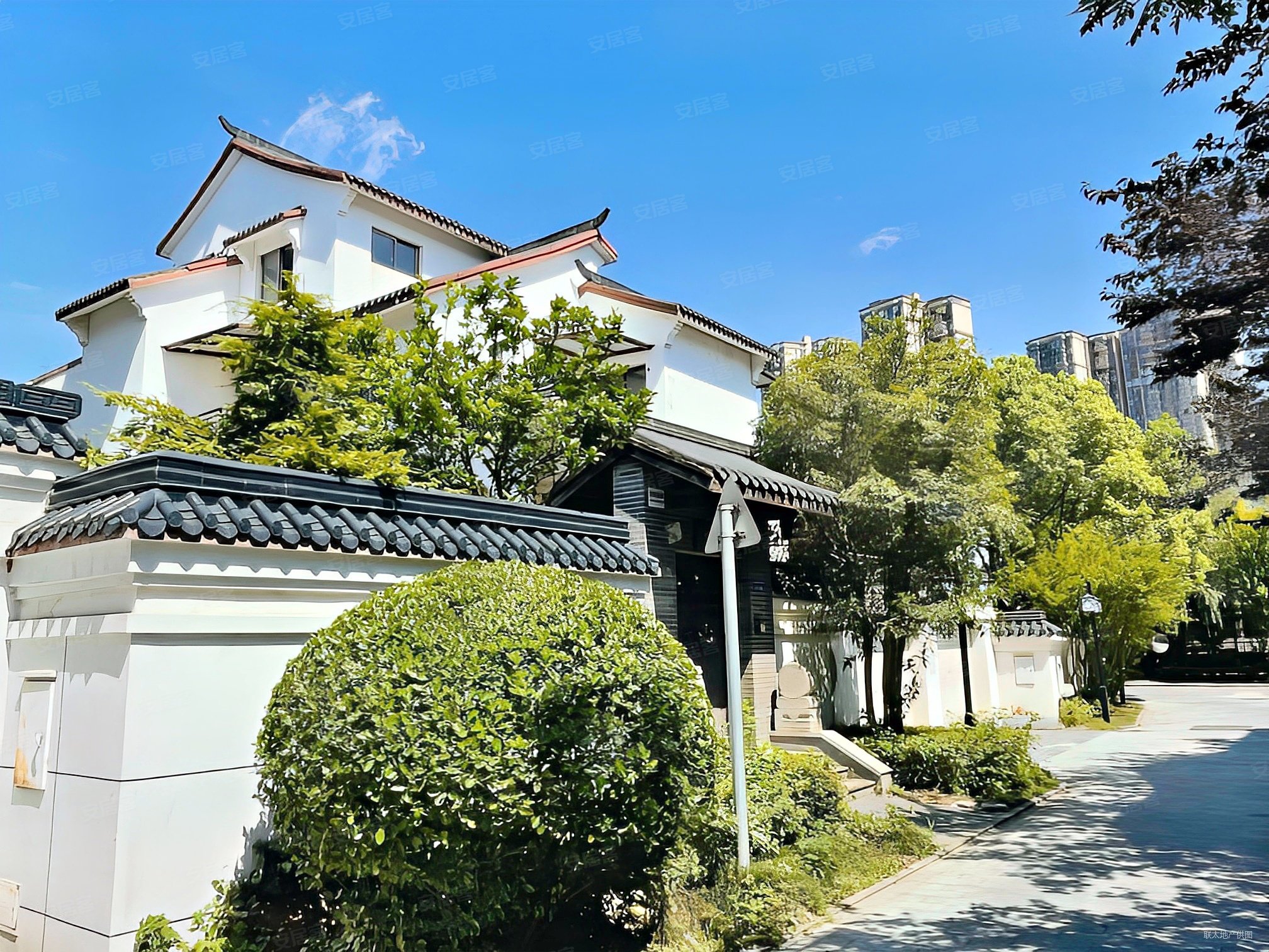 汀湘十里(别墅)6室2厅4卫451.38㎡南北1680万