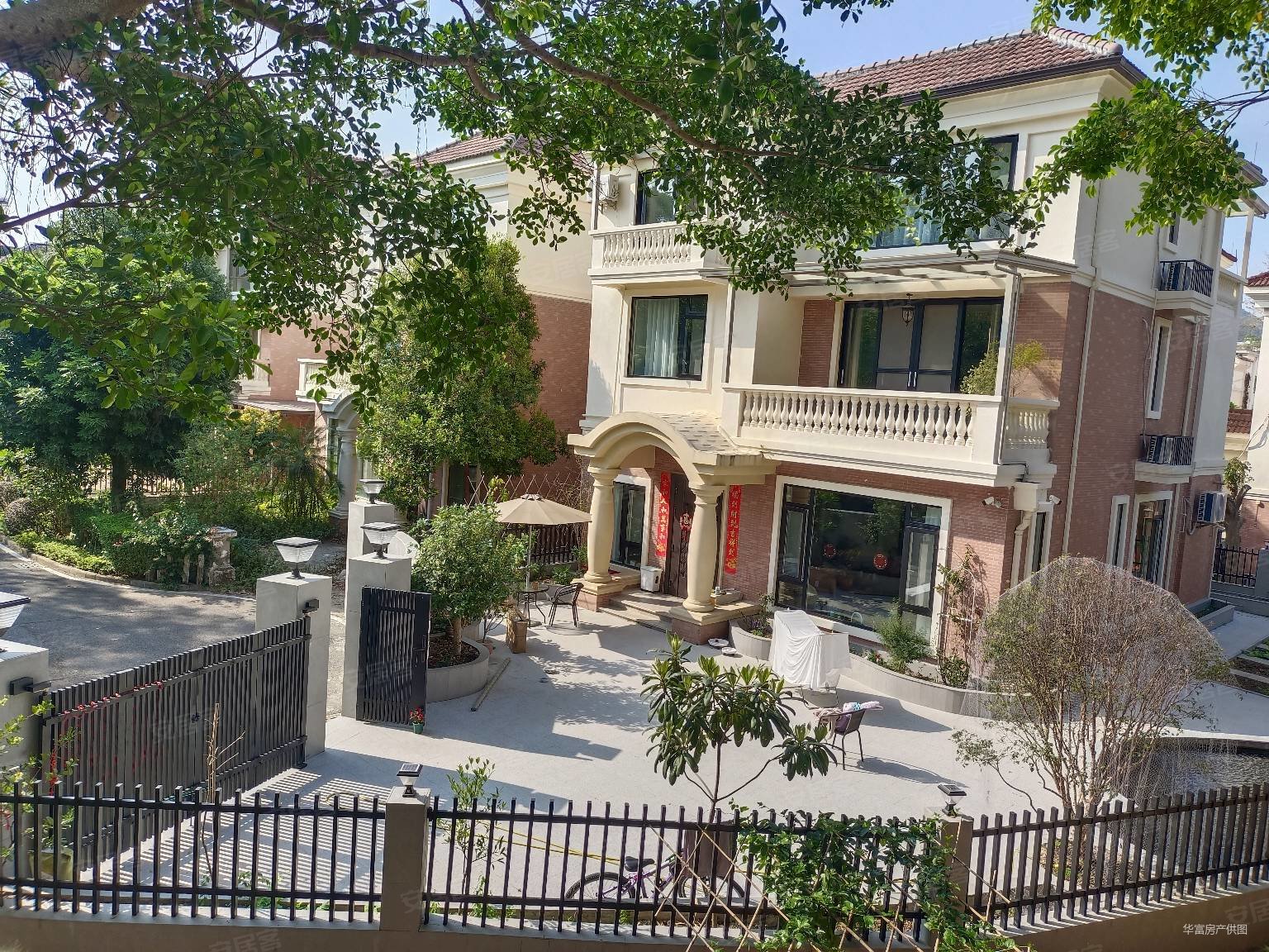 全屋实木家具 带有八个房间发别墅 诚心出售可谈,碧桂园山河城(别墅)