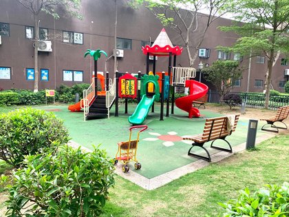 校名恩启顿幼儿园,该幼儿园在小区内,接送方便【生活配套】狮城国际
