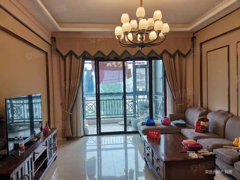 中义阿卡迪亚4室2厅2卫165.88㎡南535万