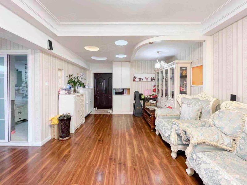 满二 产权清晰 出行方便 近医院 带电梯 中间楼层,美域盛景二手房