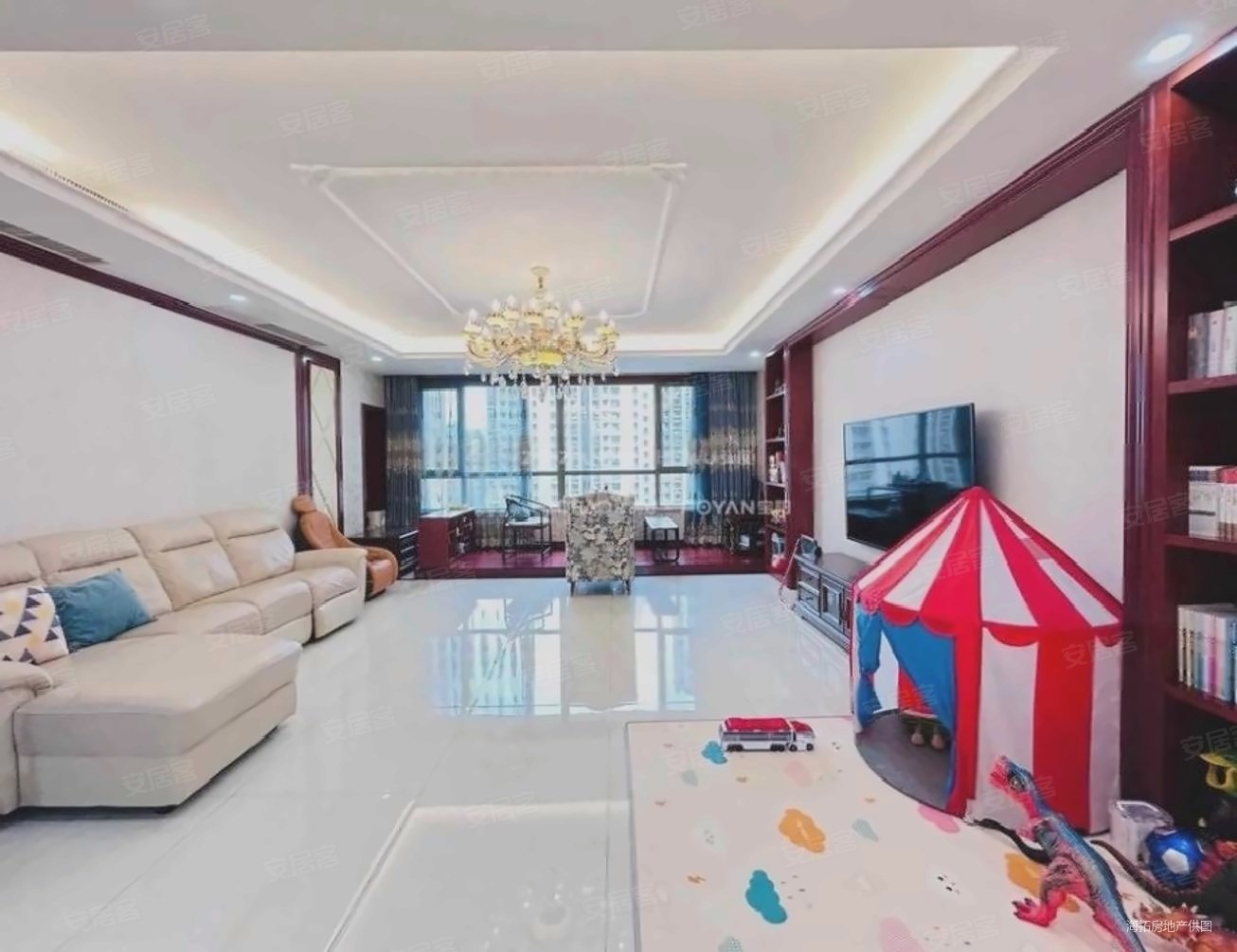 此房税费低 保利海德公馆(东区110号)精装4 室,比同户型