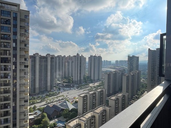 贵港港北普罗旺斯彰泰红小区月租2300元月!