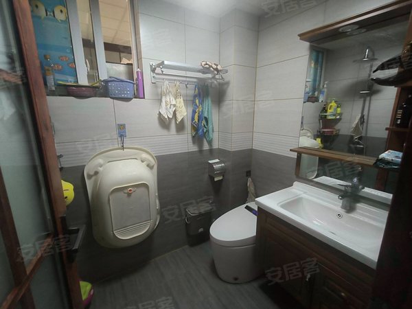 重庆荣昌荣昌城区荣城华府荣城华府板桥园区附近,精装两室一厅出租