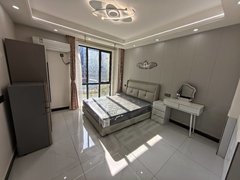 杭州临平临平南苑地铁口，欢乐城余之城旁，红联九漾华庭精装朝南大主卧带阳台出租房源真实图片