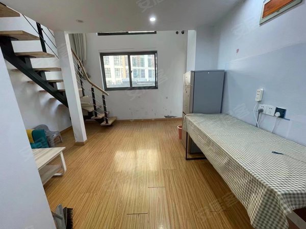 庄桥地铁口中邦欢乐颂复式整租公寓便宜租 随时看出租房源真实图片